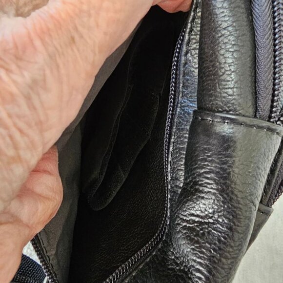 AGM Beyond Leather Slingback Concealed Carry Unisex Black - Picture 7 of 7